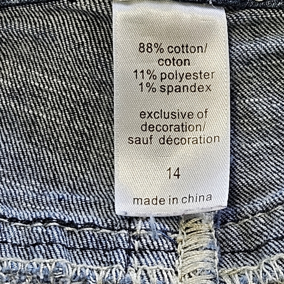 Maurices Women's Cropped Distressed Denim Jeans 14 - Picture 5 of 8